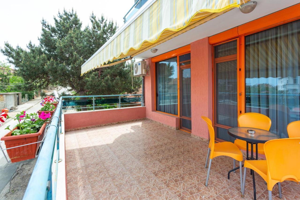 Family Hotel Jemelly Obzor Exterior foto