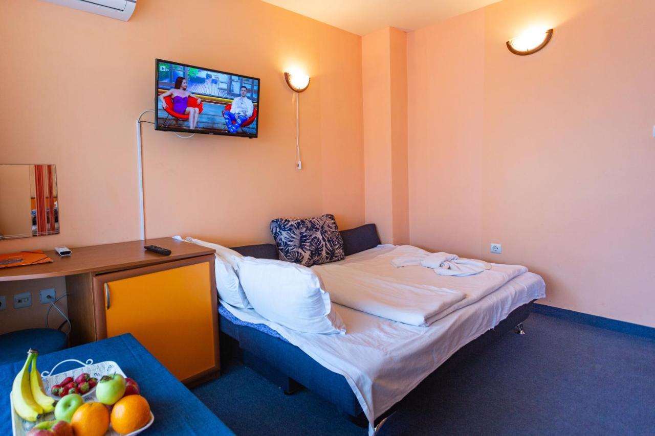 Family Hotel Jemelly Obzor Exterior foto