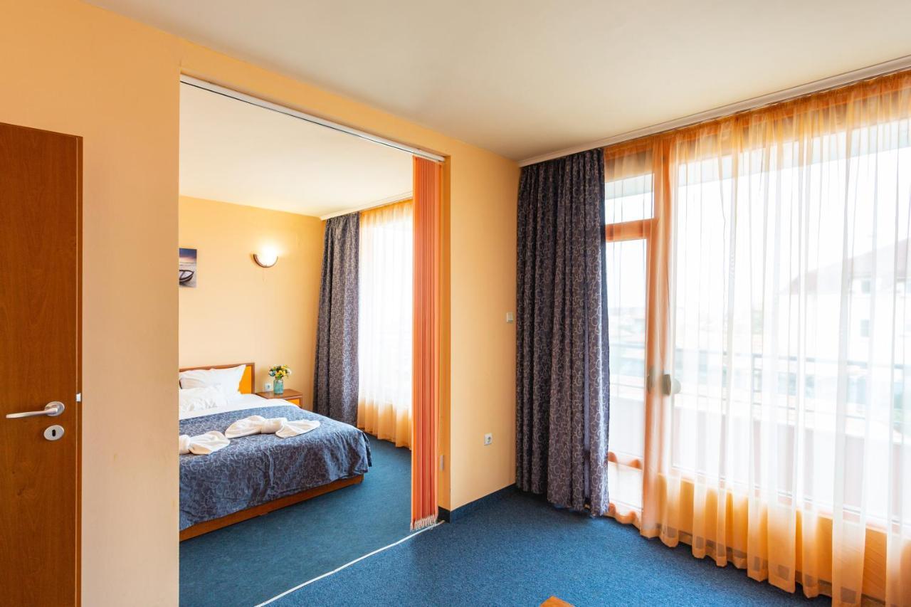Family Hotel Jemelly Obzor Exterior foto