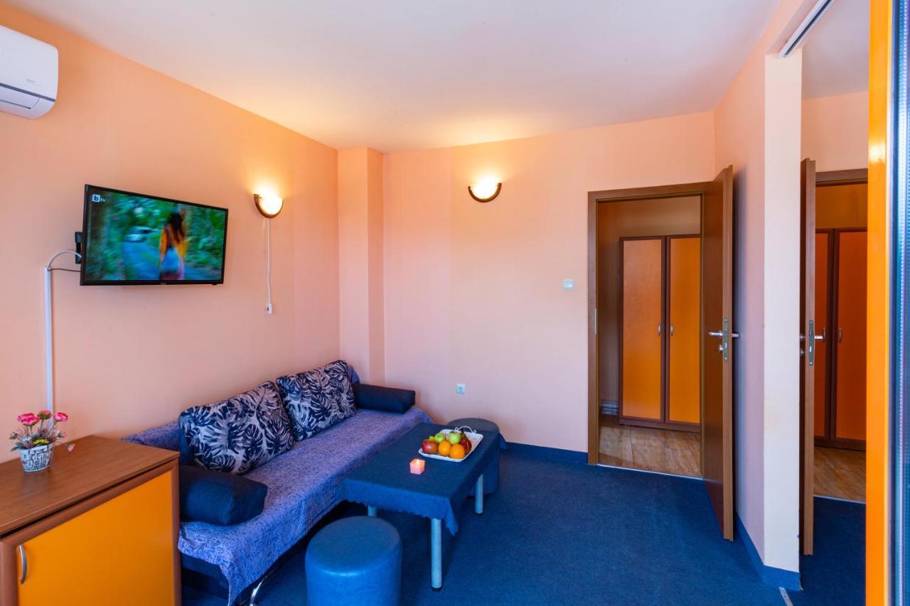 Family Hotel Jemelly Obzor Exterior foto