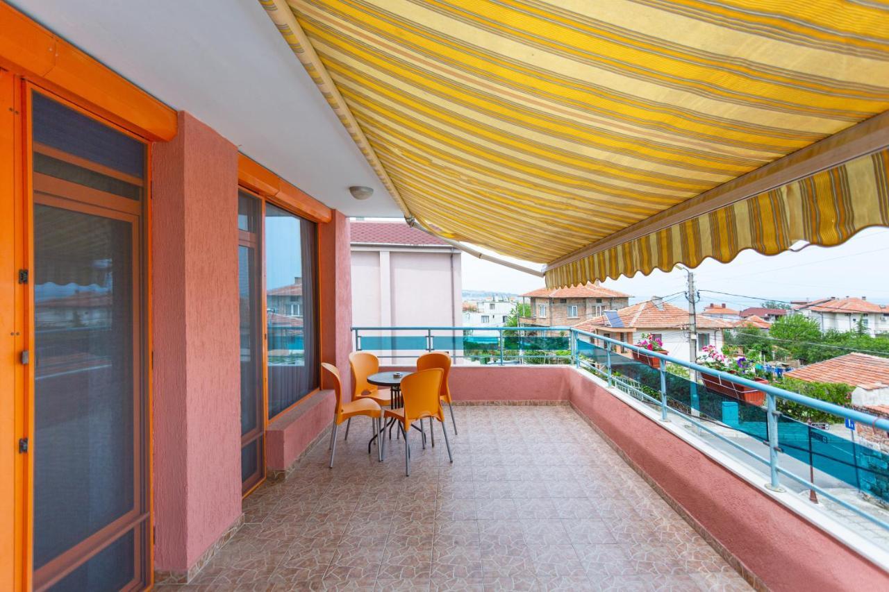 Family Hotel Jemelly Obzor Exterior foto