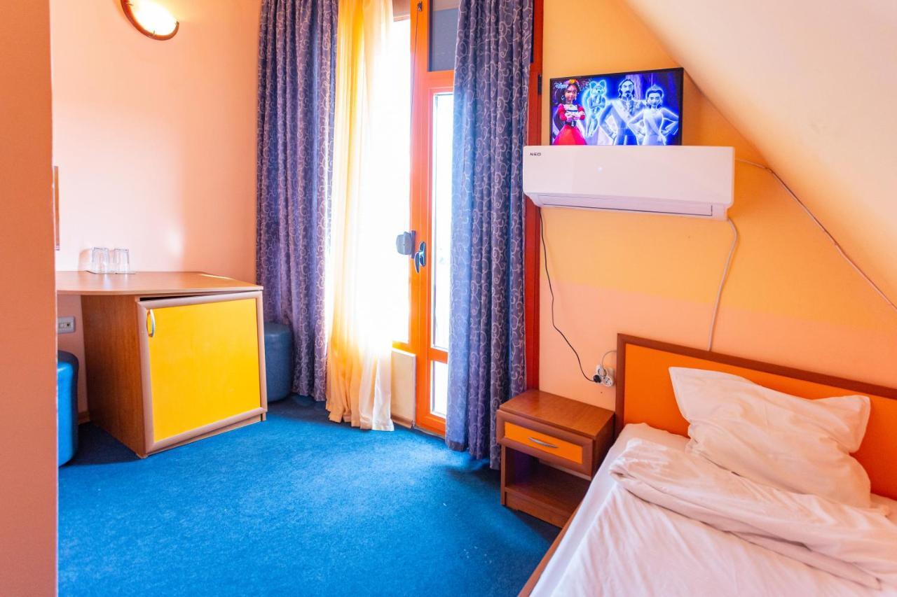 Family Hotel Jemelly Obzor Exterior foto